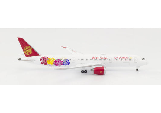 Herpa 1:500 - Juneyao Airlines Boeing 787-9