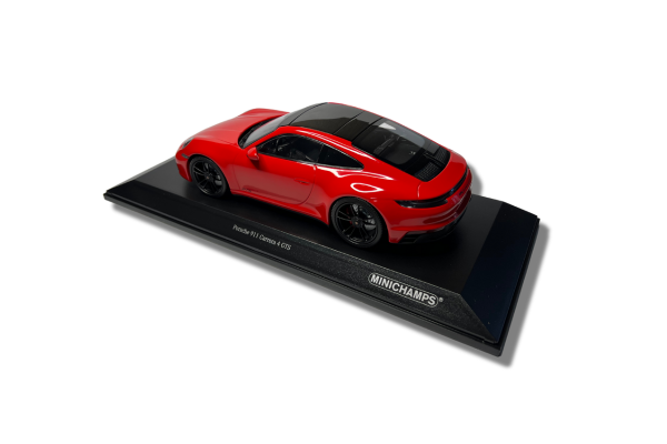 Minichamps 1/18 - Porsche 911 (992) Carrera 4 GTS Red