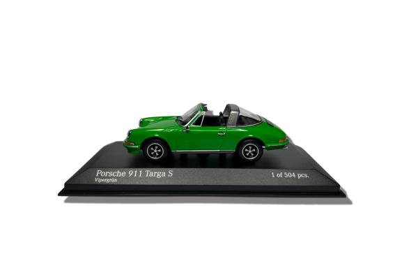 Minichamps 1/18 - Porsche 911 (992) Targa 4 GTS Green